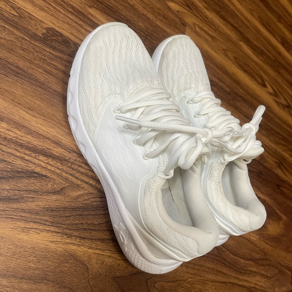 Under Armour Charged shoe